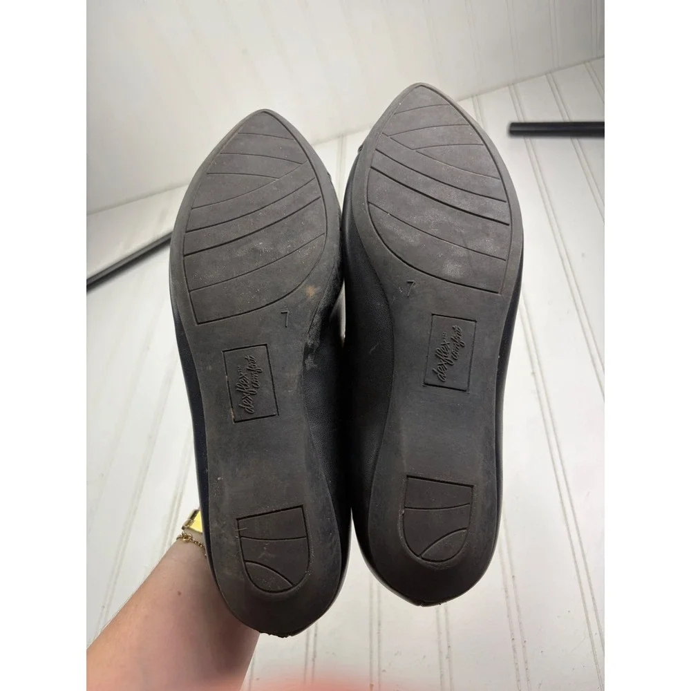 DEX FLEX by Payless Darla Pointed-Toe Black Leather Flats Women's Size 7